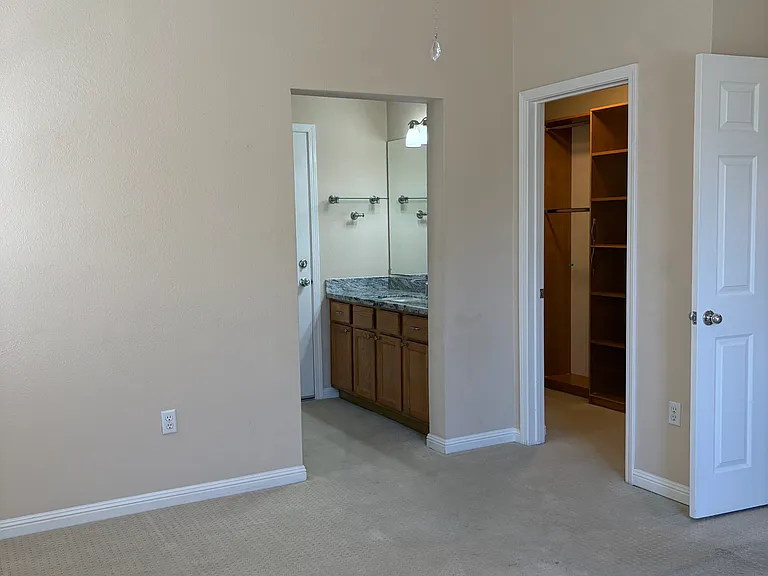 1690 Civic Center Dr — Photo 10