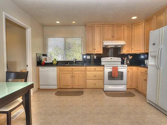 5th image of 45043 Pawnee Dr