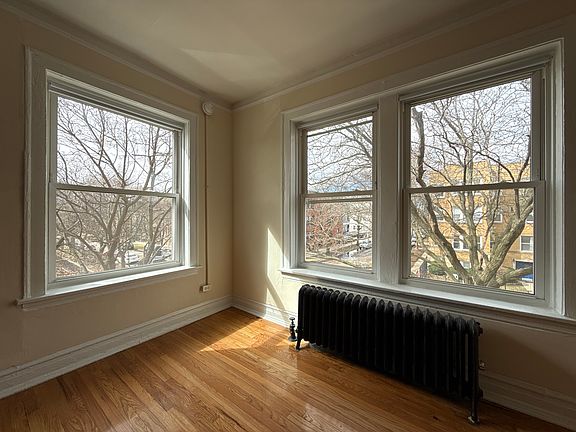 2nd image of 4703 N Saint Louis Ave #16