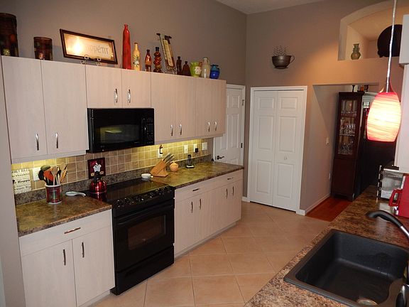 4th image of 1873 Creekwater Blvd