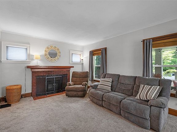 5th image of 2114 Morrison Ave