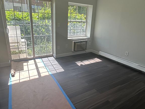 5th image of 2911 Ely Ave #A