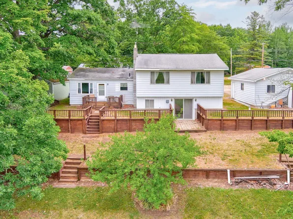 3699 Lakeview Dr, Beaverton, MI 48612