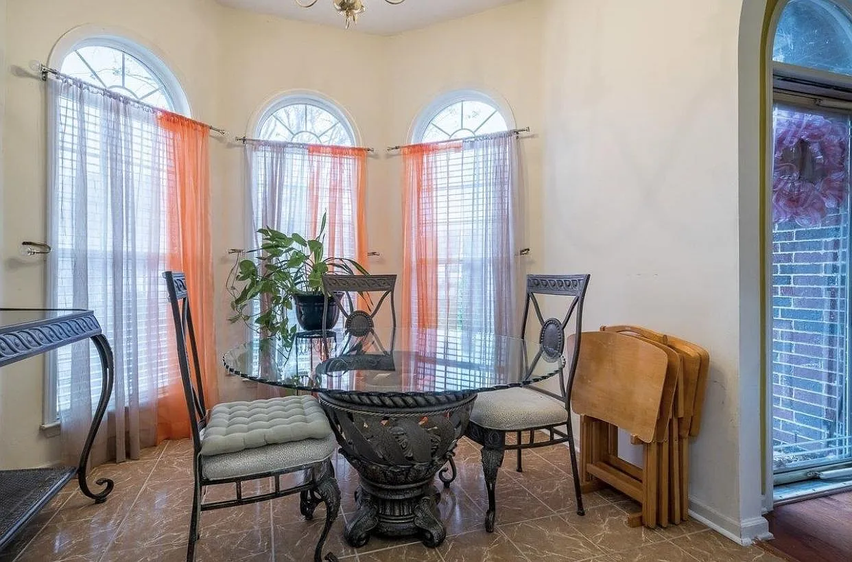 3 bed, 1527 sqft, $1,750 — Photo 4