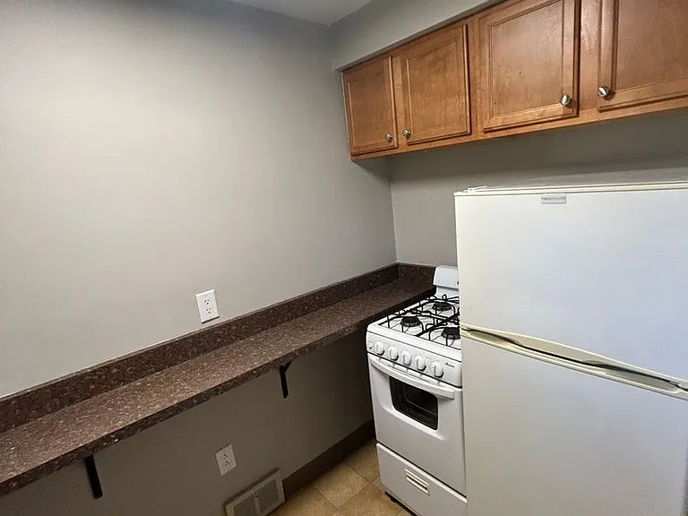 114 McLaughlin Rd — Photo 9