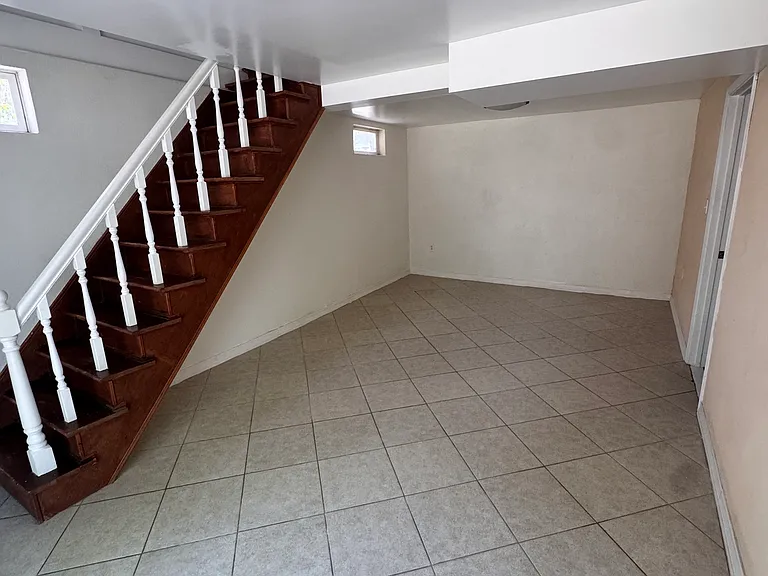 7704 Fleta St — Photo 3