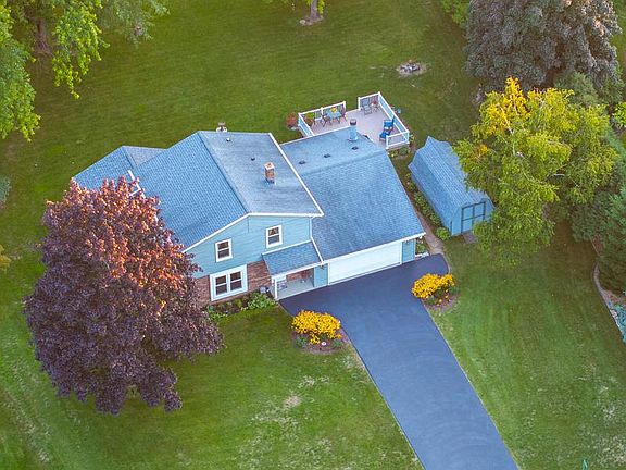 4th image of S77W26575 Crestview COURT