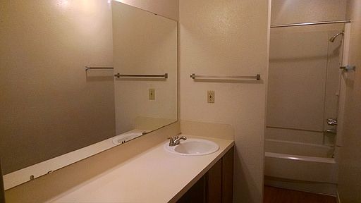 4th image of 1605 N Main St APT A
