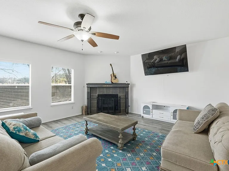 1410 Katie Lynch Dr — Photo 6