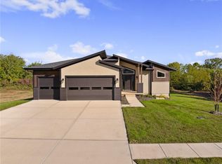 24954 W 89th St, Lenexa, KS 66227