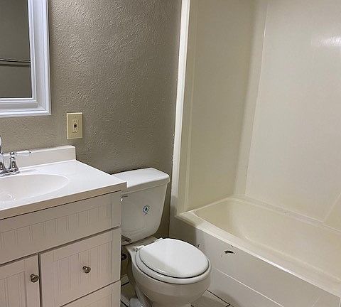 5th image of 138 Meador Ln