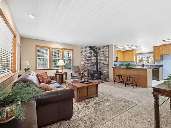 4th image of 24051 Pine Lake Dr
