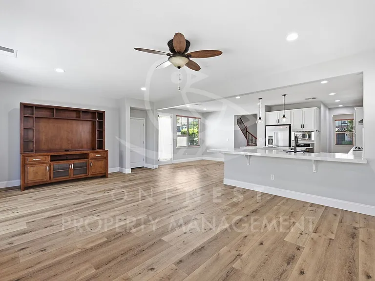 2127 Ranch View Dr — Photo 15