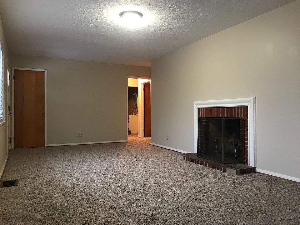 2nd image of 620 Hollendale Dr