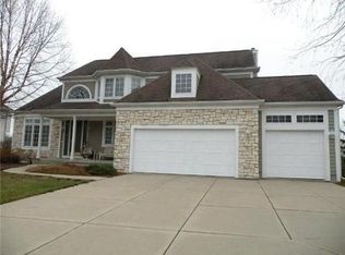 5566 Star Flower Dr, Haslett, MI 48840
