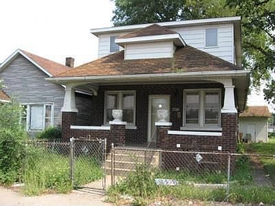 1st image of 4627 Sheffield Ave