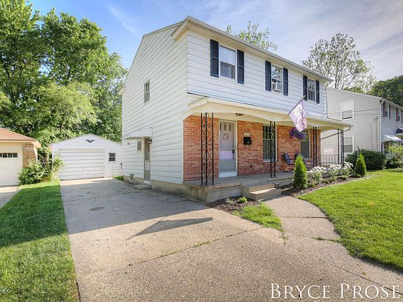 2nd image of 233 Rosemary St SE