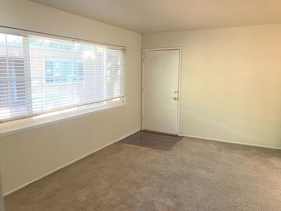 3rd image of 1821 G St APT F