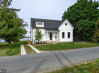 318 Old Point Rd, Chester, MD 21619