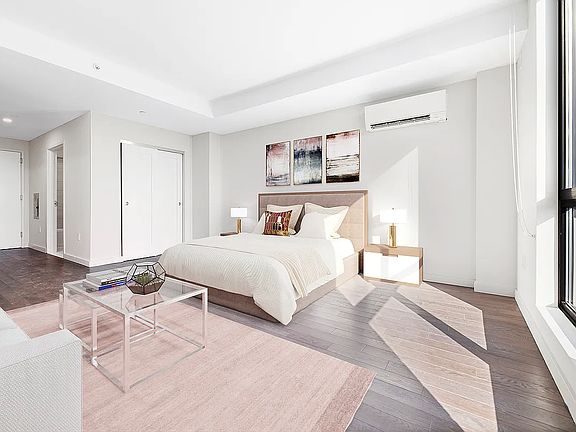 2nd image of 91-09 Roosevelt Ave #709