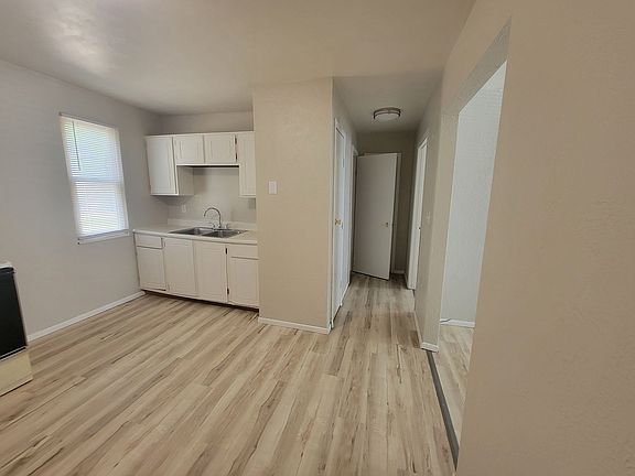 5th image of 2207-2231 Brookdale Ln #2241