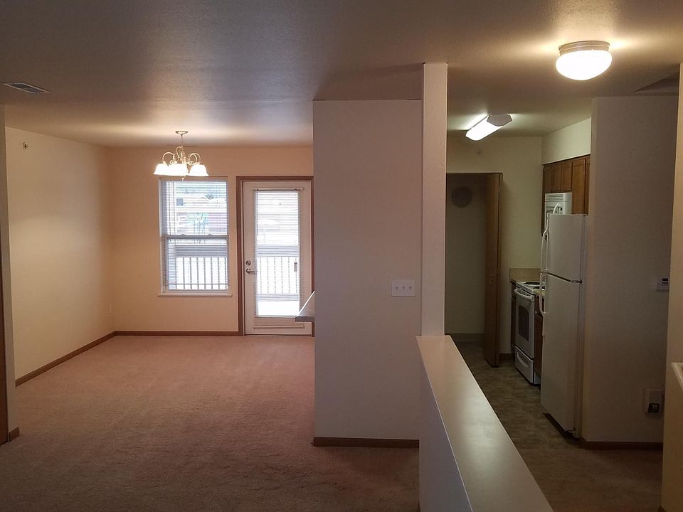 2nd image of 2 W Chugwater St #3B