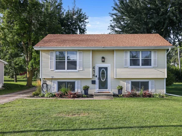 414 Fairview Dr, Madrid, IA 50156