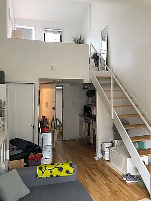 5th image of 226 W 15th St APT 4C