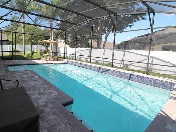 2nd image of 131 Blue Stone Cir