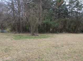 Dodson Mill Rd, Pilot mountain, NC 27041