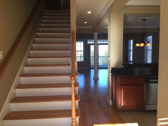 5th image of 818 Guaranda Dr Unit 702