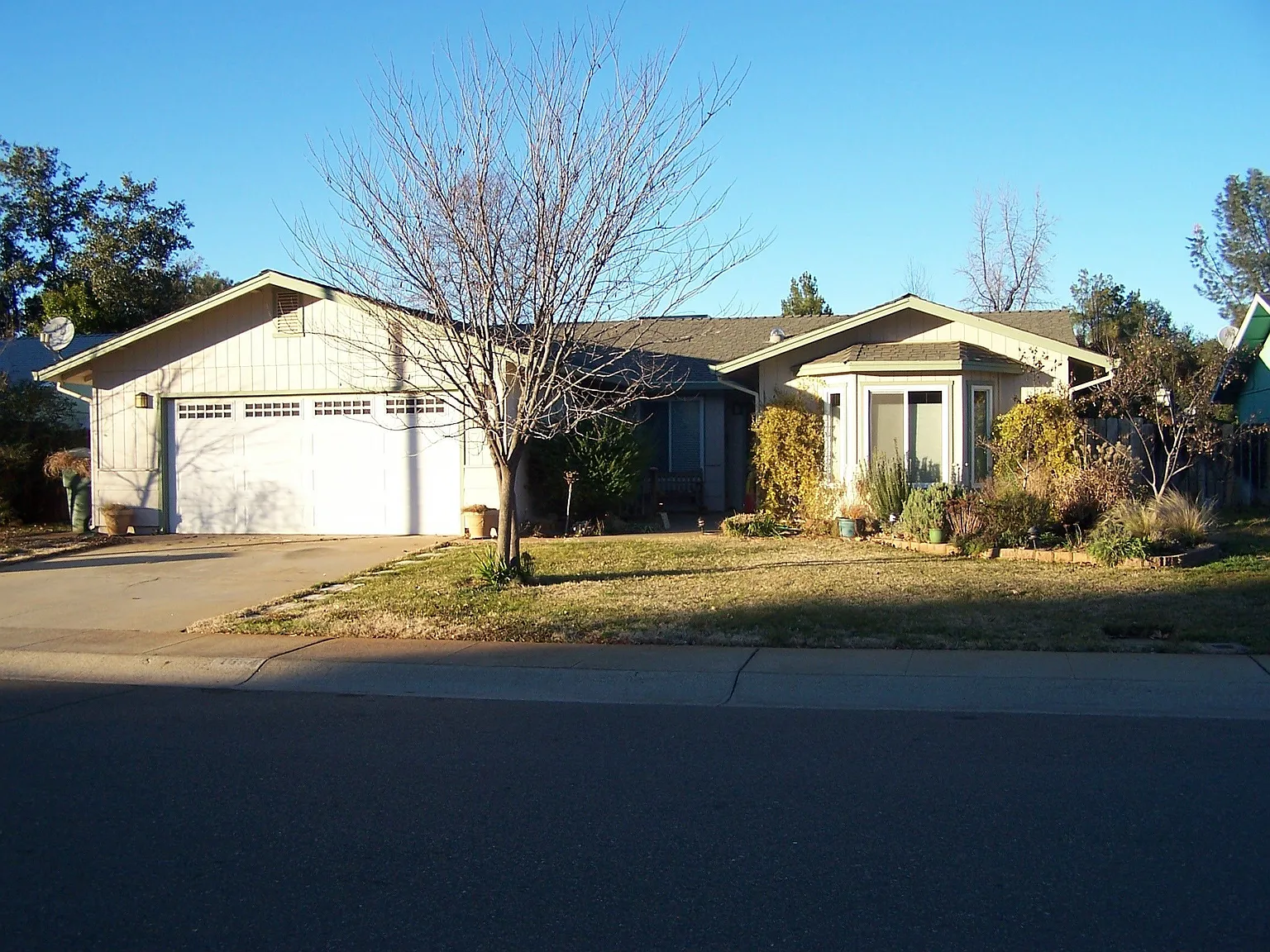 1664 Galaxy Way photo 1