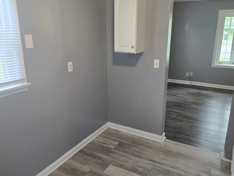 527 Harrison St — Photo 6