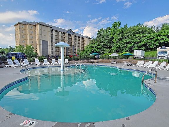 3rd image of 124 Plaza Dr #3101
