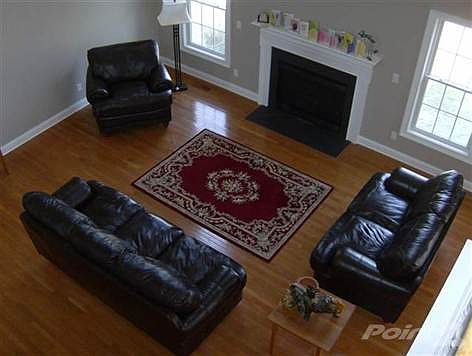 2nd image of 571 Stanwood Dr SE
