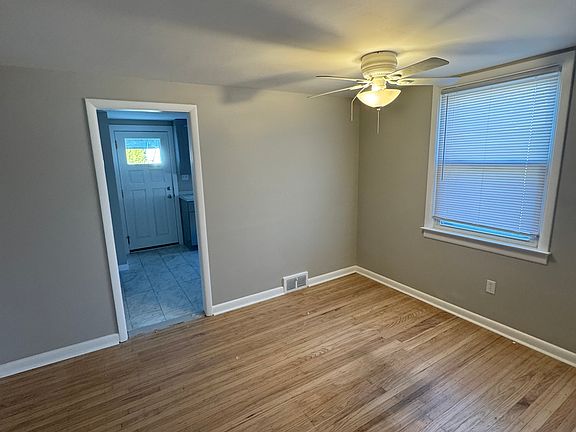 2nd image of 303 Jansen Ave