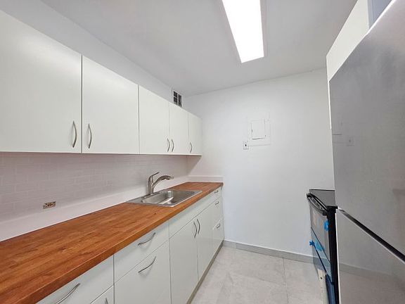 2nd image of Cond Lagos Del Norte 808