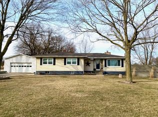 12865 E 2100 North Rd, Danville, IL 61834