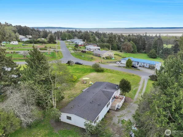 570 Crockett Lake Drive, Coupeville, WA 98239