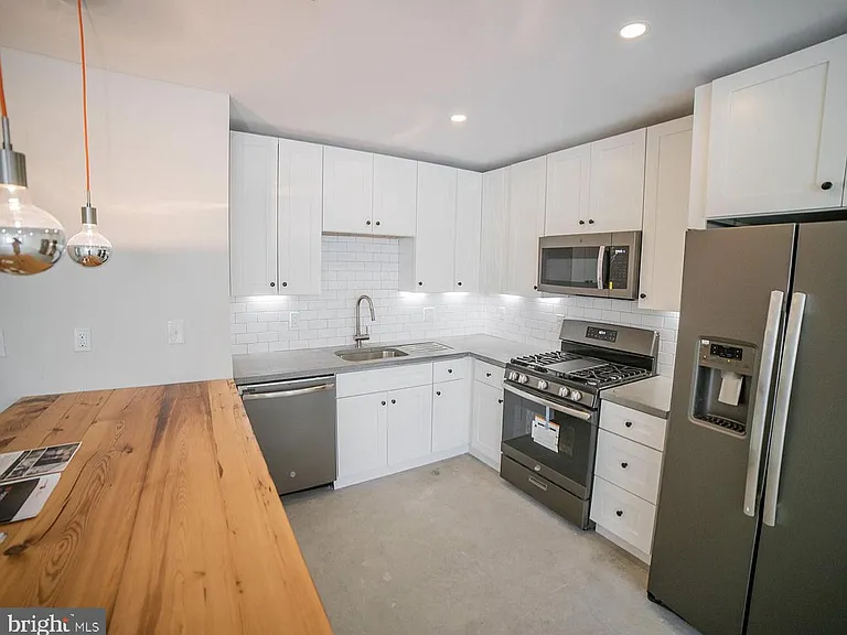 1331 N Randolph St #9 — Photo 3