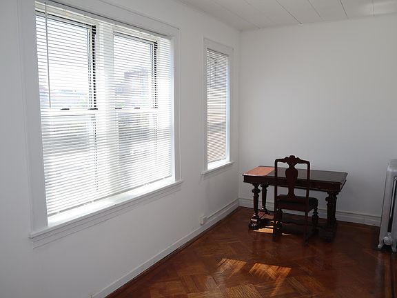 Front View Bedroom Alt Angle