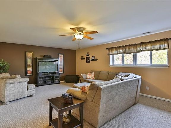 5th image of 6526 W 127th Pl