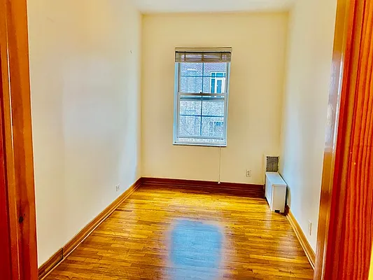 Rented by Bank Neary | media 7