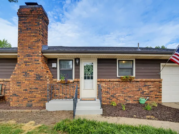 1210 E Woodland Street, Springfield, MO 65804