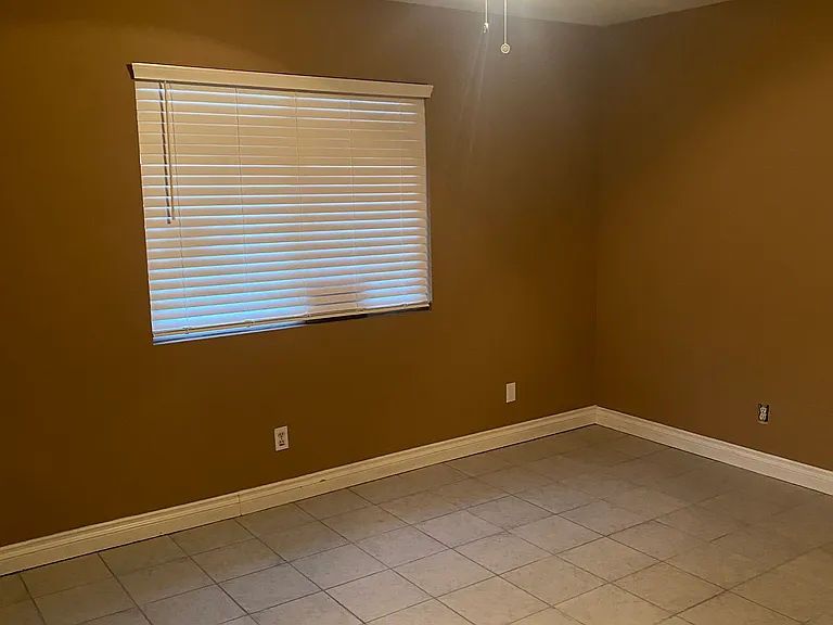 16510 Lakeshore Dr — Photo 28