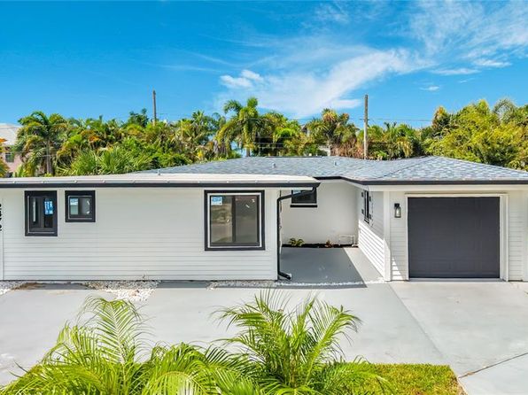2472 Trade Winds Dr