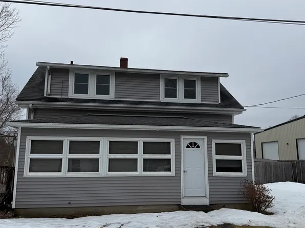 5 Whipple Ct, Coventry, RI 02816