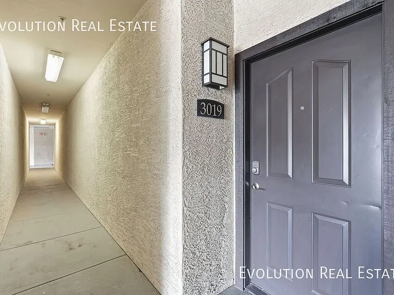 5302 E Van Buren St #3019 — Photo 4