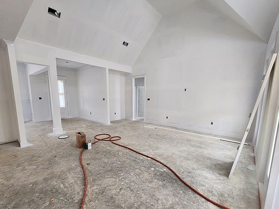 4th image of 213 Tupelo Dr