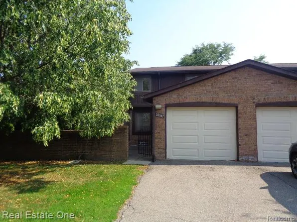 26537 Summerdale Dr, Southfield, MI 48033
